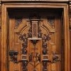 Portal i skrzydło drzwi z prezbiterium do zakrystii - po pracach konserwatorskich - dofinansowano ze środków Ministra Kultury i Dziedzictwa Narodowego - październik 2019_3